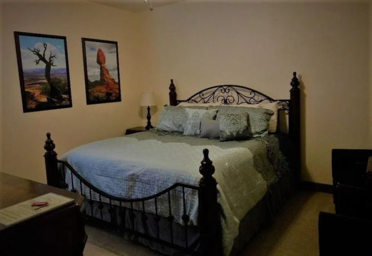 Arches Drive Bed and Breakfast