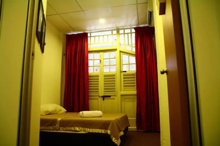 Bahari Twenty8 - Hostel