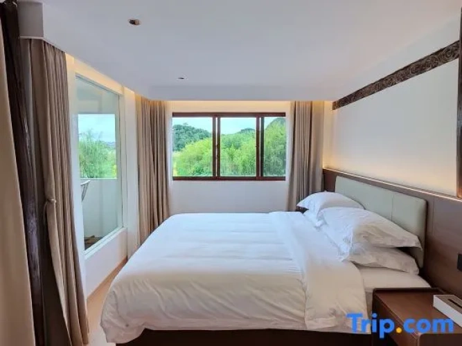 Luxury Suite