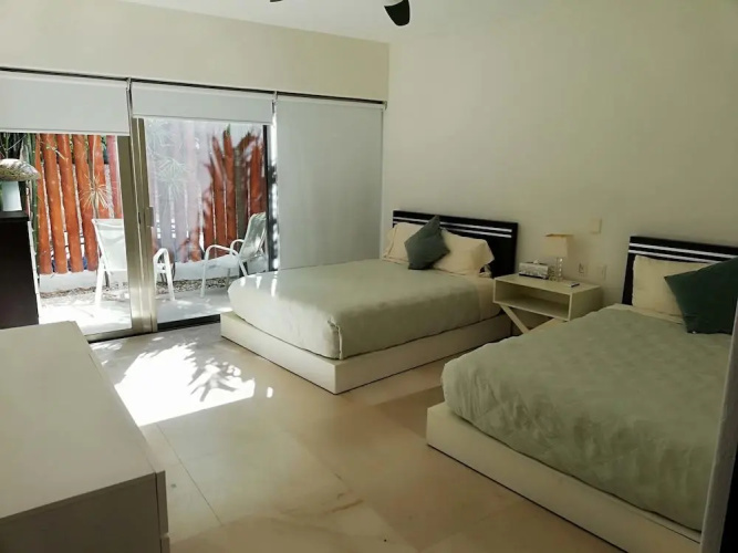 Via 38 C01 by Realty Group