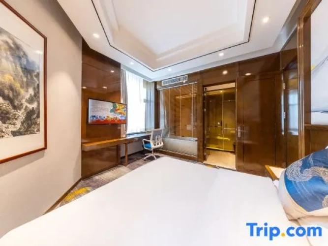 Deluxe Double Suite