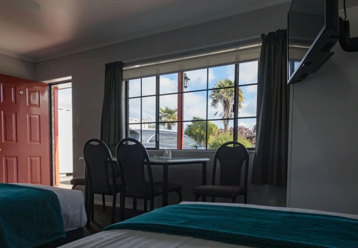 1 Bedroom Standard Suite