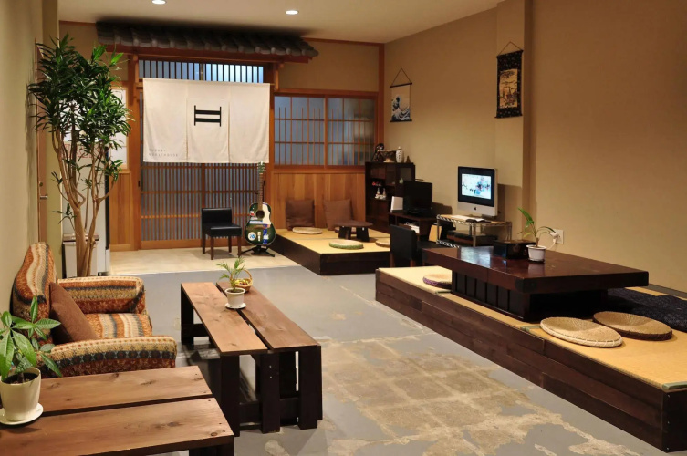 SUZUKI GUESTHOUSE - Hostel