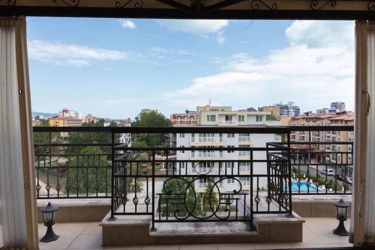Two Bedroom Apartment with Large Balcony