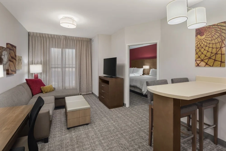1 Bedroom Suite