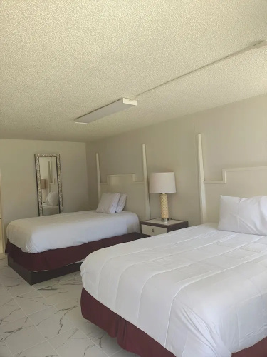 Super Inn Motel