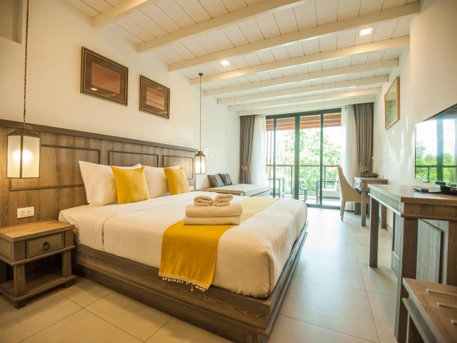 Suite with river view
