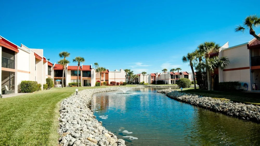 Runaway Bay 122 - 1715310