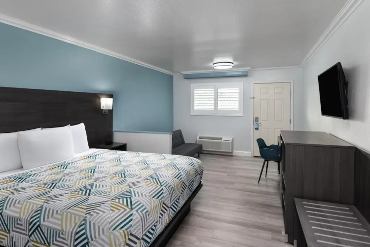 Standard Double room with balcony