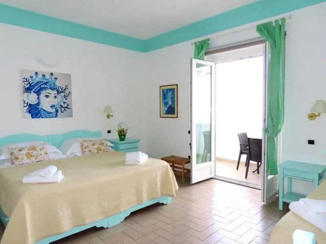 Deluxe Double room with balcony and with sea view