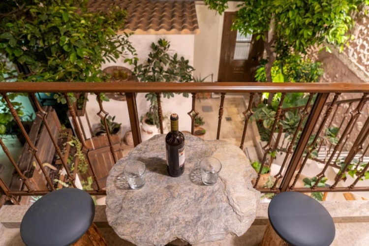 Apartment with balcony