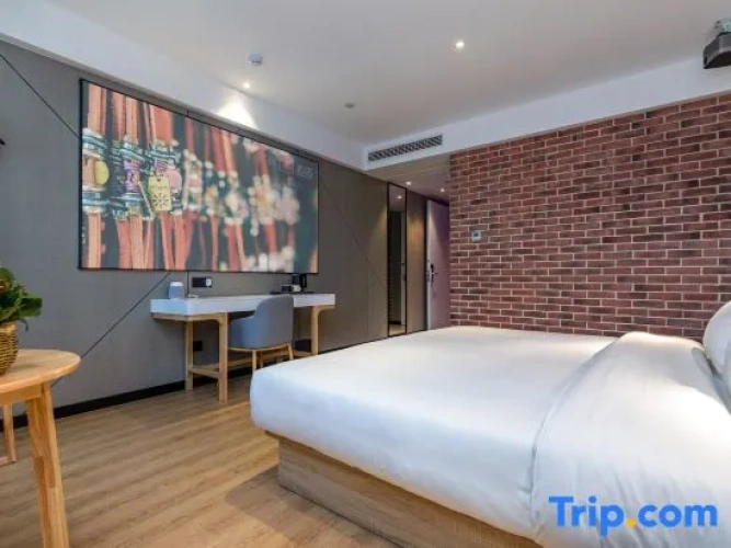 Standard Double room with view
