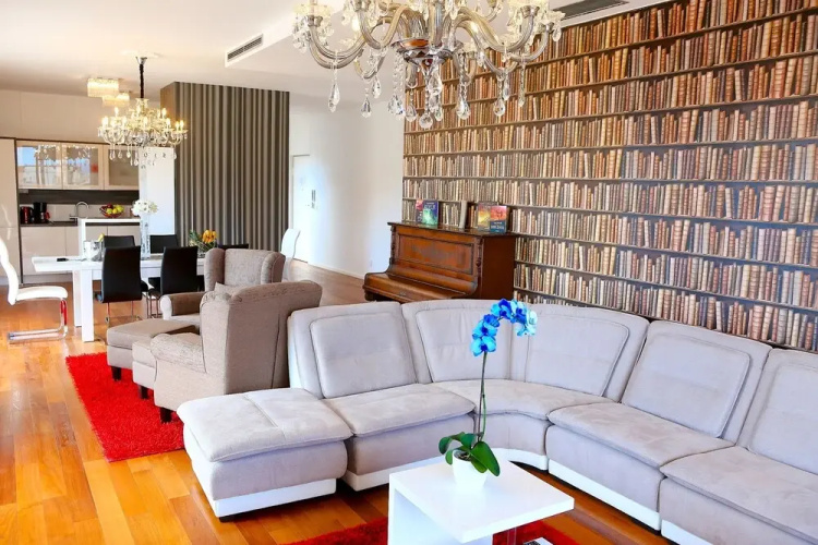 Apartment Pearl Split