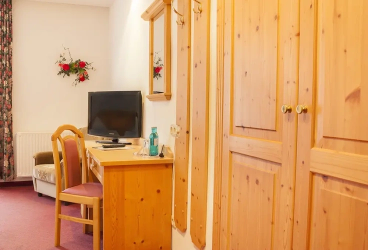 Standard Double room with city view