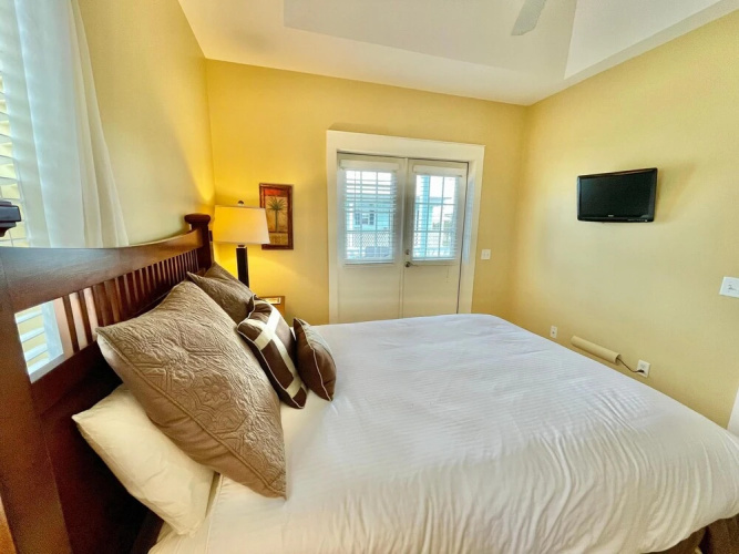 Mills Seaview Cottage by Forehand Rentals