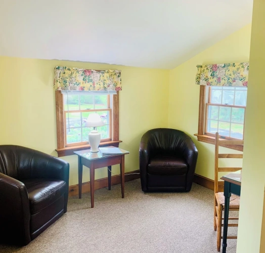 Superior Double Basement room