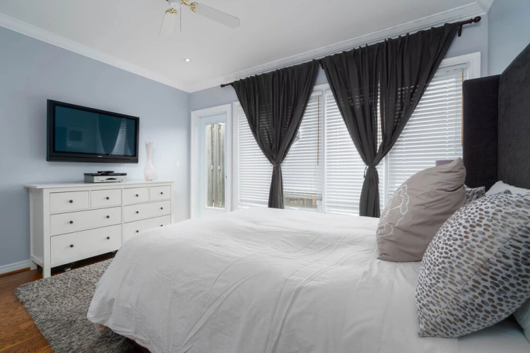3 Bedroom 2 Bath Large Patio and CN View