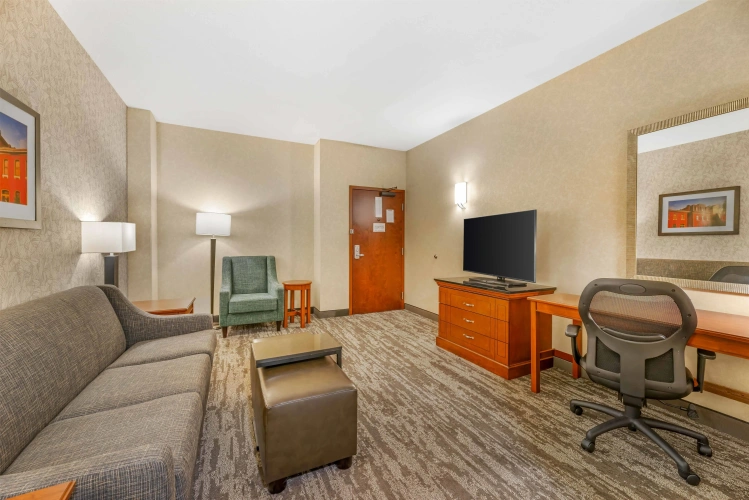 2 Bedrooms Quadruple Suite