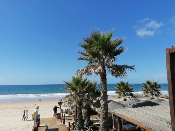 Fonte Da Telha Cliff House