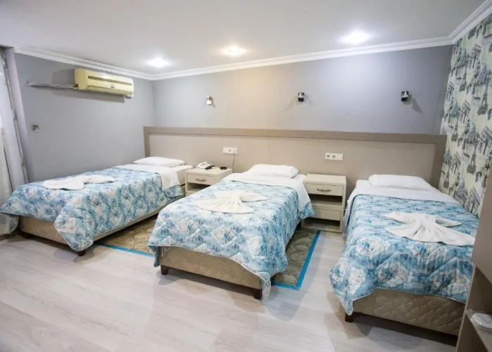 Standard Triple room with balcony