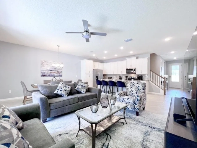 5 Bedrooms Cottage