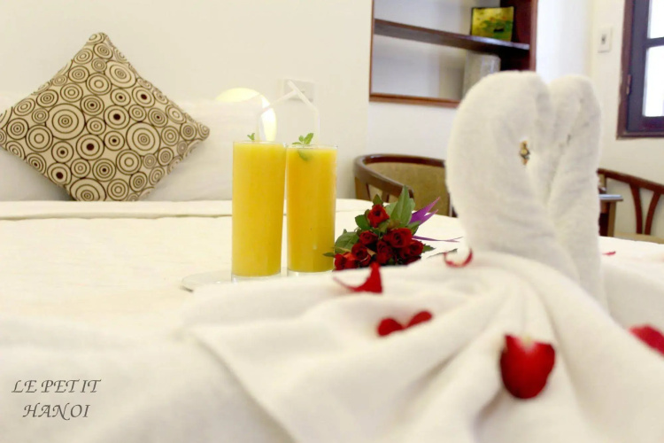 Le Petit Hanoi Hotel