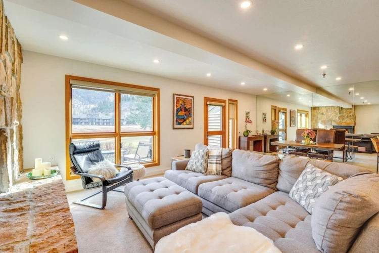 2 Bedrooms Apartment
