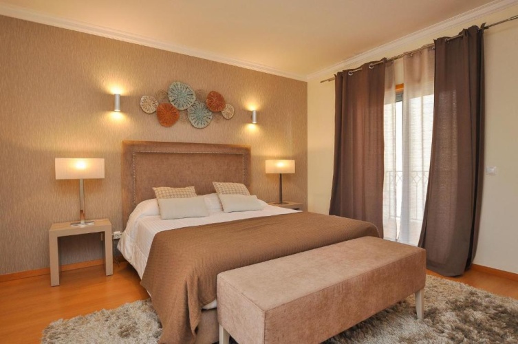 2 Bedrooms Villa