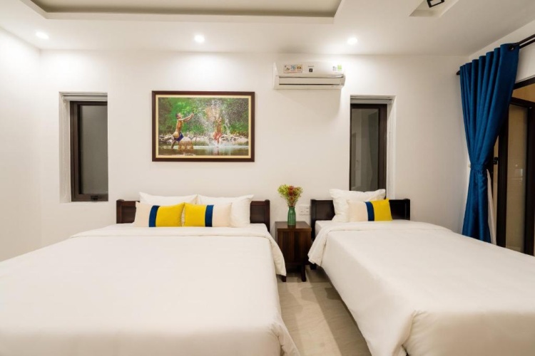 Deluxe Family room with balcony