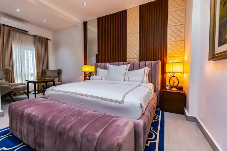 Isglo Hotels Ikoyi