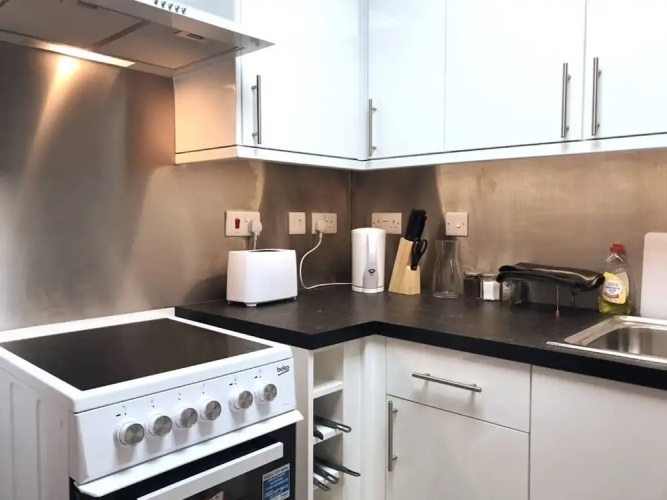 Cosy Sea Front Apartment Sleeps 6