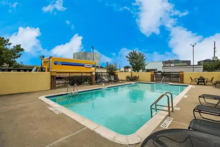 Mainstay Suites