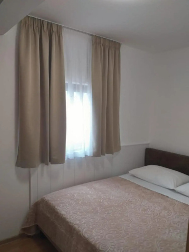 Apartment Seman