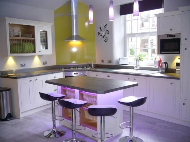 2 Bedrooms Apartment