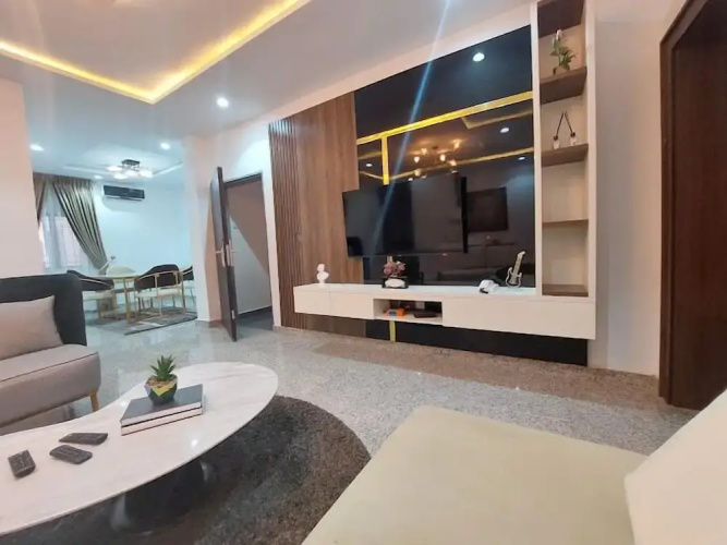 989 Apartments