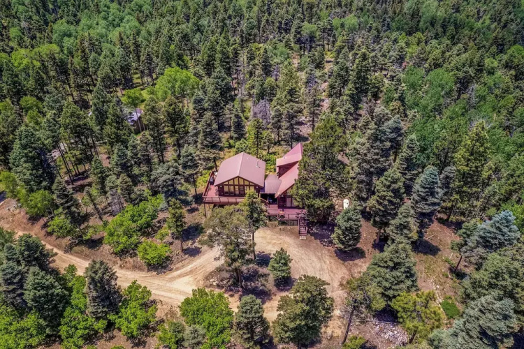Mtn-view Deck: Cabin Getaway in Angel Fire