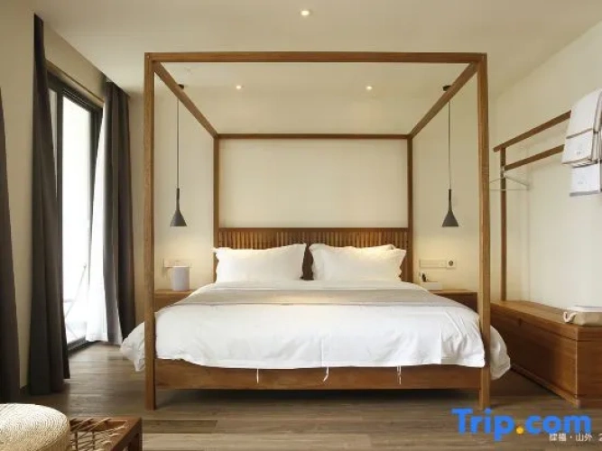Standard Double room with view
