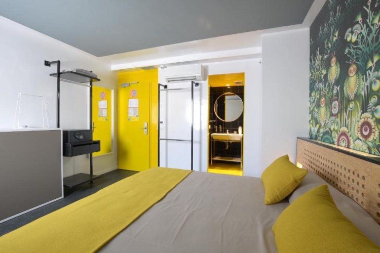 Standard Triple room
