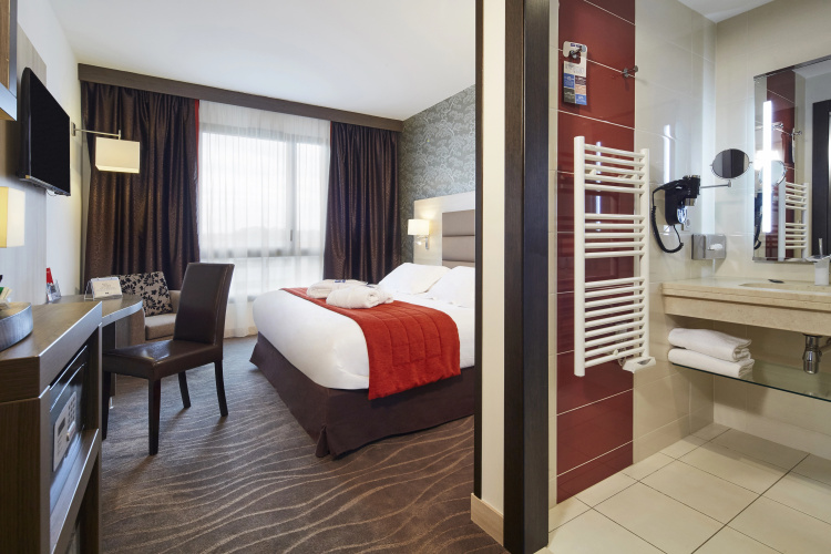 Kyriad Prestige Lyon Est - Saint Priest Eurexpo Hotel and Spa