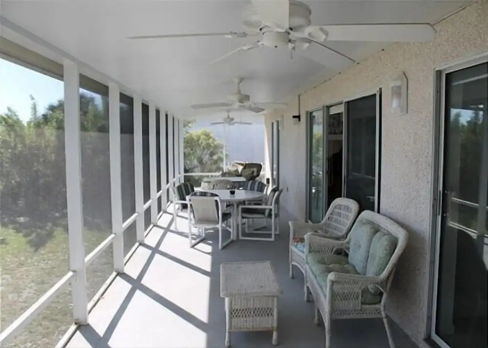 Pet Friendly, Oceanfront, 3 Bed, 2 Bath - Ocean Paradise