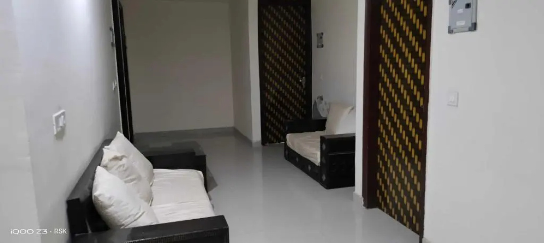 Oyo 92377 Rsk Crown Plaza