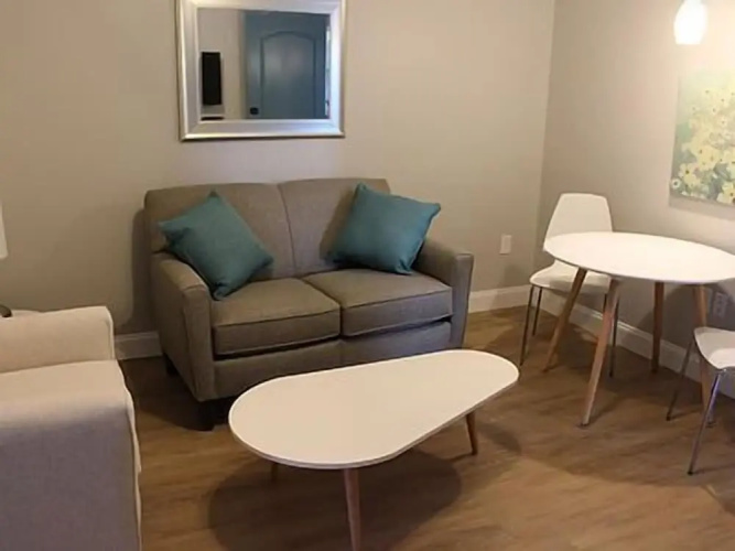 The Acorn Suites