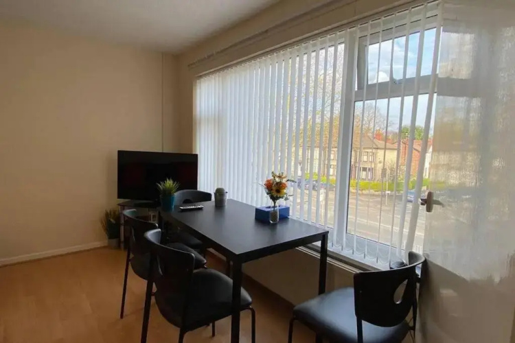 Modern 1 Bed Apartment - Leafy Chorlton Suburbs