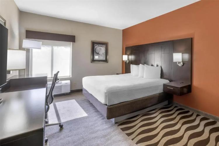 Best Western Plus Lees Summit Hotel  Suites