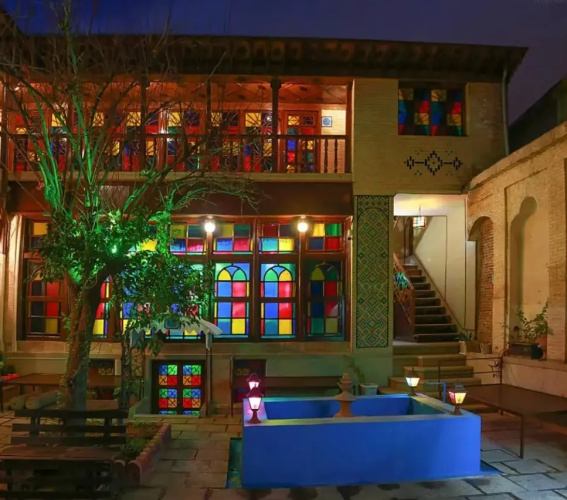 Niayesh Boutique Hotel