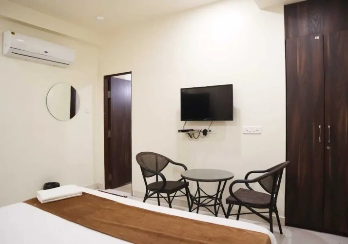 Economy room