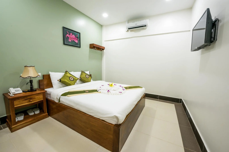 Ny Ka Smy Hotel