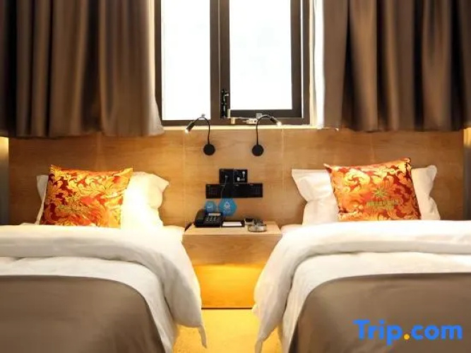 Yo Yo Pinke Hotel