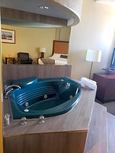 Deluxe Double Suite