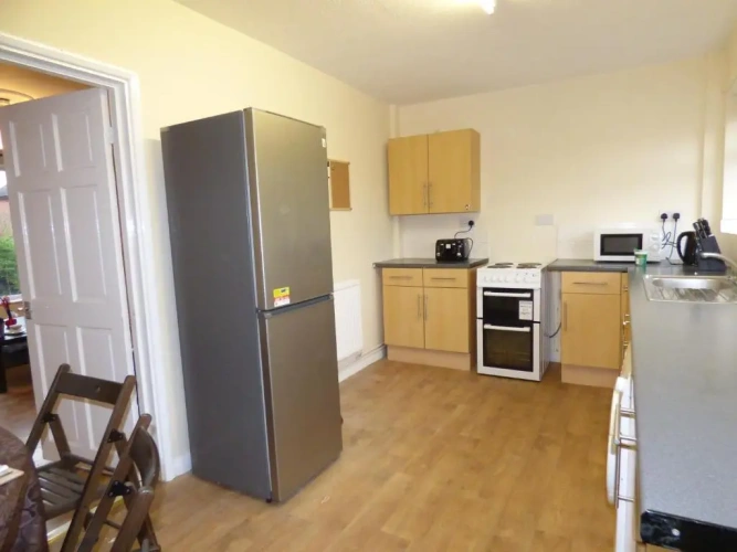4 Bedrooms Cottage